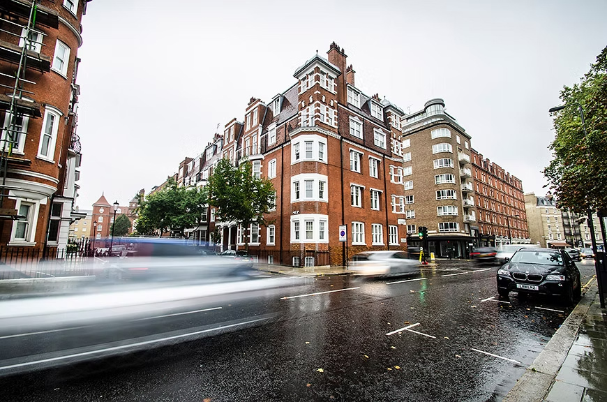 5 Sloane Court East