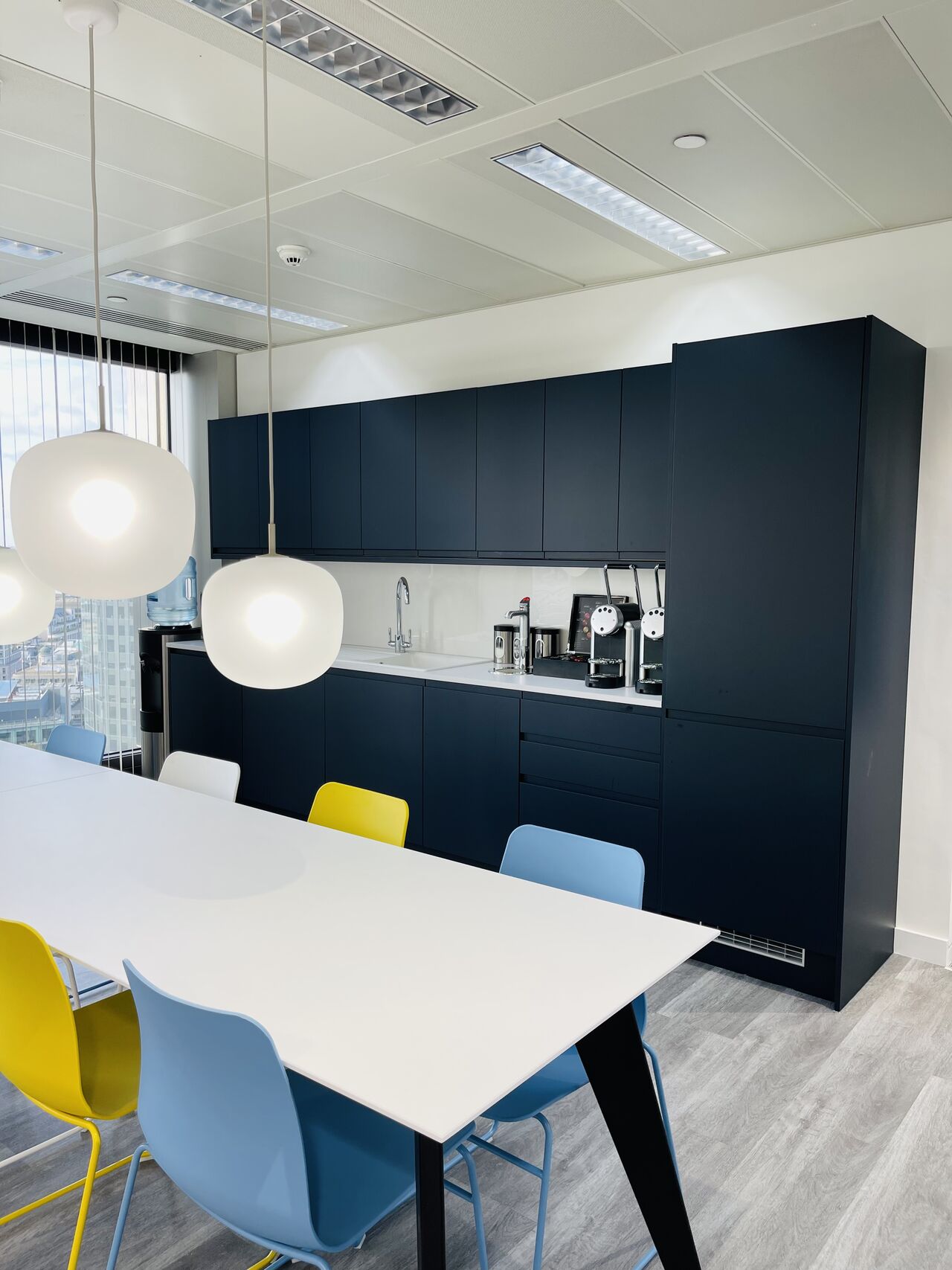 Kitchen Area with seating